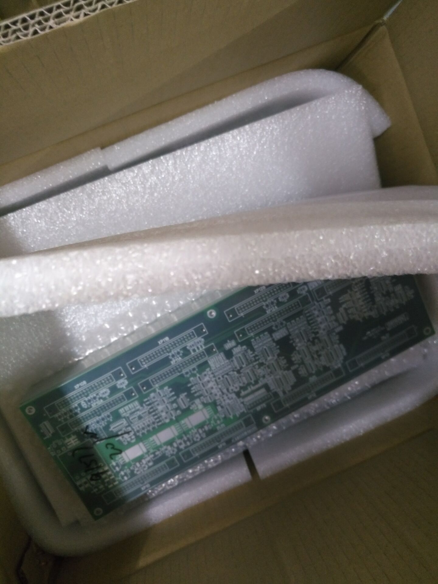 發(fā)貨速度快，比預(yù)期的提前2天。做的是TG170的板材?？头藛T專(zhuān)業(yè)，交流無(wú)障礙。