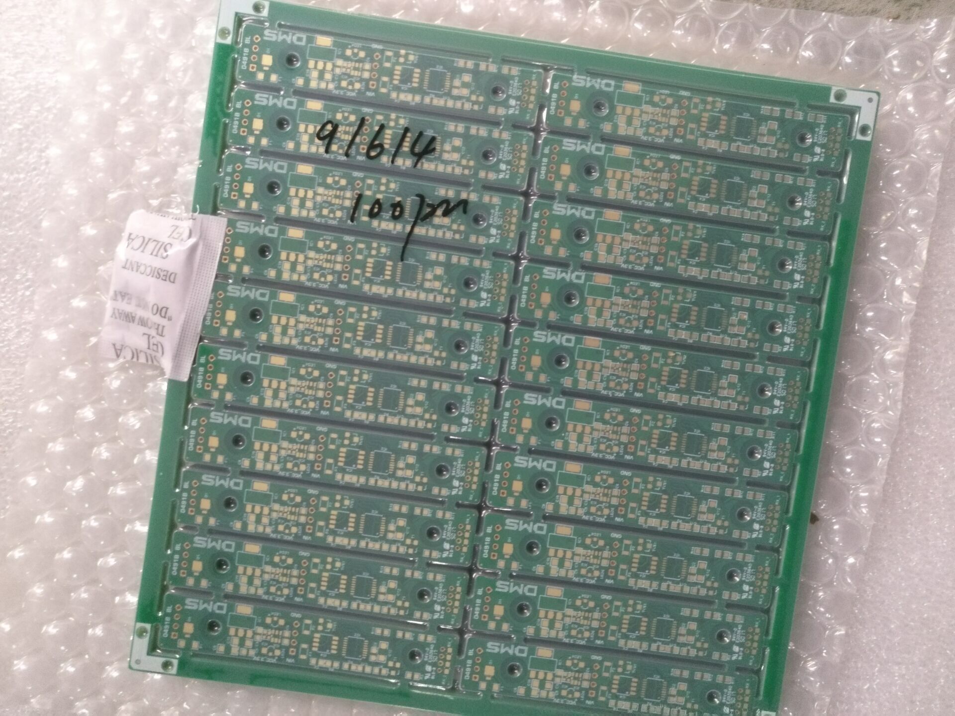 整體來(lái)說(shuō)，質(zhì)量，服務(wù)都不錯(cuò)，要是交期在快一點(diǎn)就更好了，不過(guò)有加急服務(wù)，在這里做了很多次了，每次都發(fā)順豐包郵！好評(píng)！